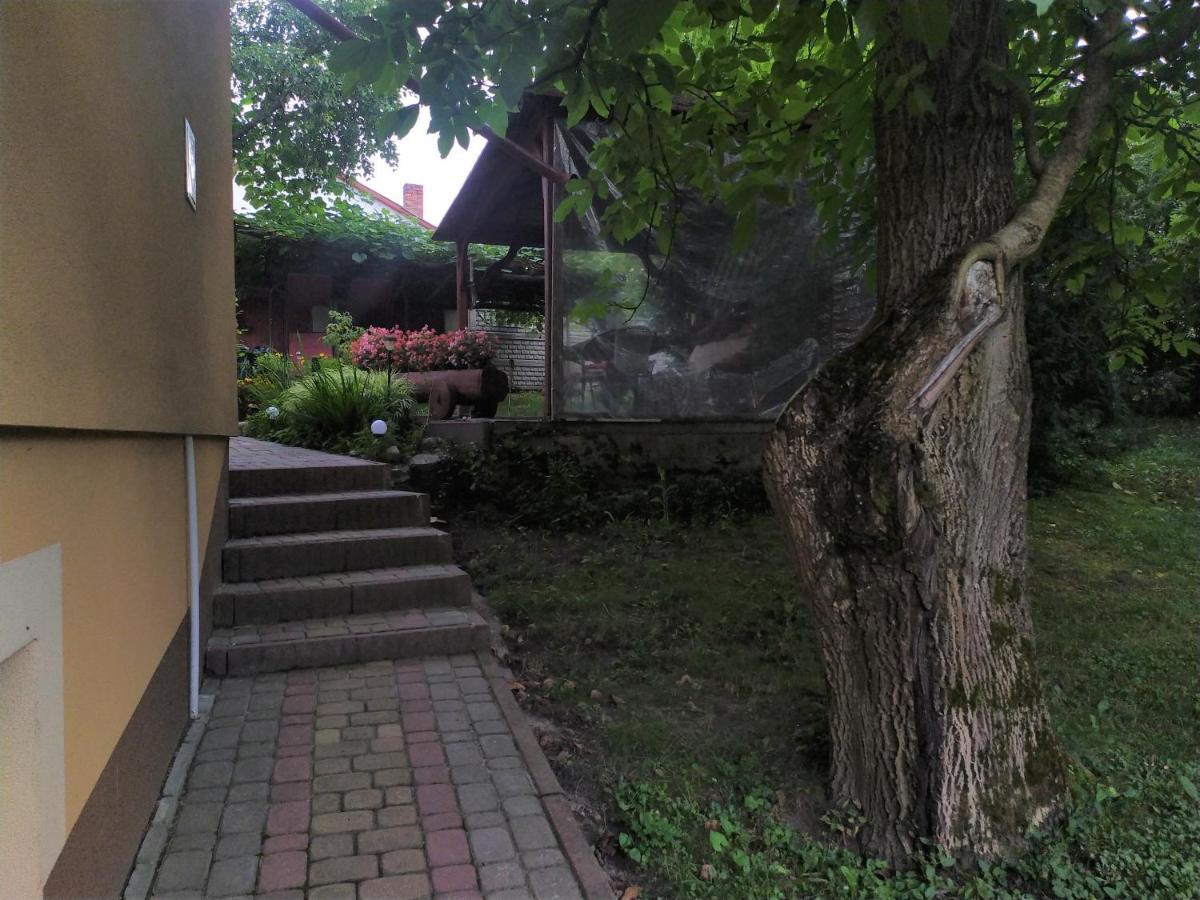 Apartament W Domu Na Wsi Tomaszów Lubelski Екстериор снимка