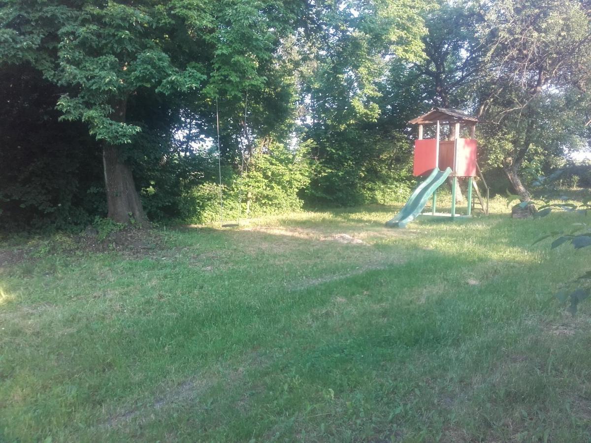 Apartament W Domu Na Wsi Tomaszów Lubelski Екстериор снимка