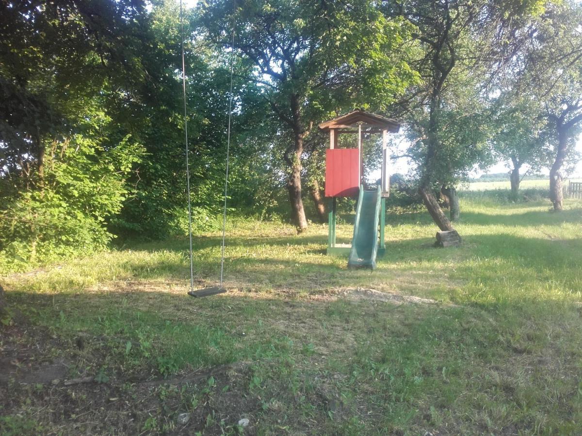 Apartament W Domu Na Wsi Tomaszów Lubelski Екстериор снимка